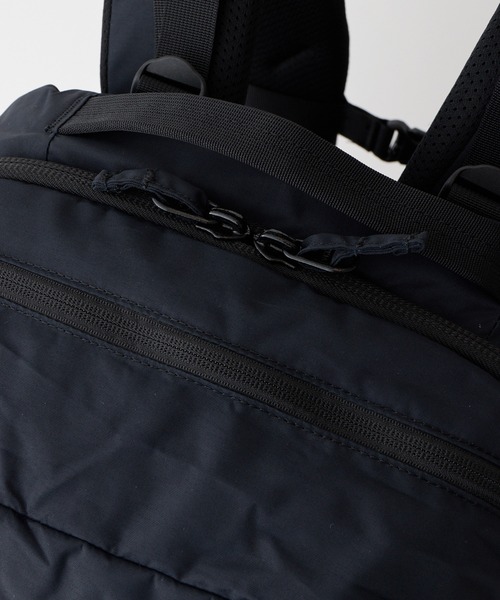WILD THINGS(ワイルドシングス)の「【WILD THINGS】METROPOLIS BACK PACK L(バックパック/リュック・レディース・ベージュ/ブラック・ONE SIZE)」の7枚目の写真