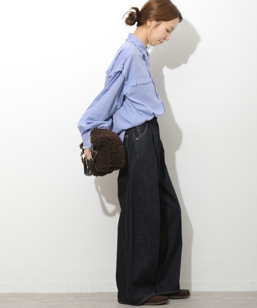 JOURNAL STANDARD relume（ジャーナルスタンダード　レリューム）の「バレルレッグタックデニム（デニムパンツ・レディース・ネイビー/ブルー・38/36）」の4枚目の写真