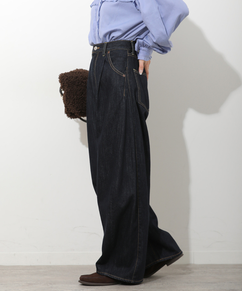 JOURNAL STANDARD relume（ジャーナルスタンダード　レリューム）の「バレルレッグタックデニム（デニムパンツ・レディース・ネイビー/ブルー・38/36）」の7枚目の写真