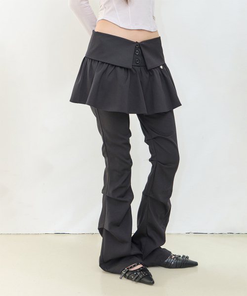 ILLIGO(イリゴ)の「ボタンフォールディングスカートパンツ ブラック(その他パンツ・レディース・その他・MEDIUM/SMALL)」の2枚目の写真