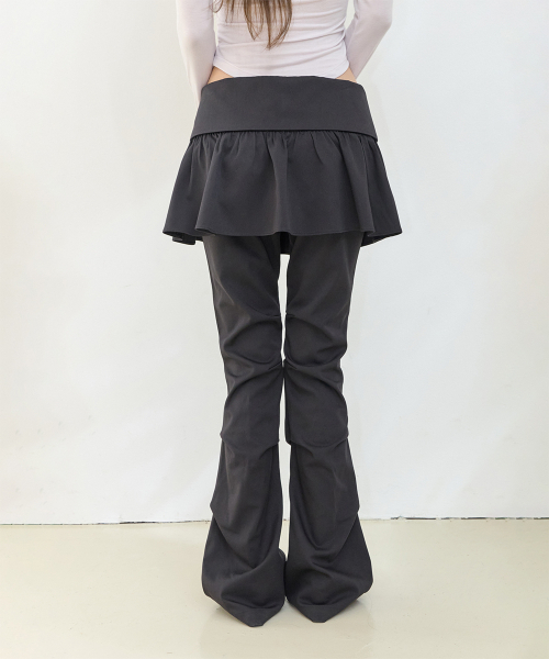 ILLIGO(イリゴ)の「ボタンフォールディングスカートパンツ ブラック(その他パンツ・レディース・その他・MEDIUM/SMALL)」の3枚目の写真