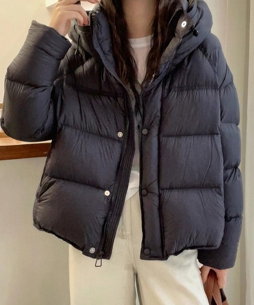 yuue' ( wear )(ユーイ)の「フードパーカーボリューム中綿ダウンジャケット(ダウンジャケット/コート・レディース・ブラック/アイボリー・FREE)」の2枚目の写真