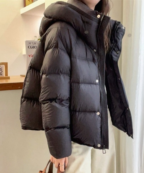 yuue' ( wear )(ユーイ)の「フードパーカーボリューム中綿ダウンジャケット(ダウンジャケット/コート・レディース・ブラック/アイボリー・FREE)」の13枚目の写真