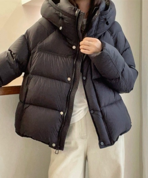 yuue' ( wear )(ユーイ)の「フードパーカーボリューム中綿ダウンジャケット(ダウンジャケット/コート・レディース・ブラック/アイボリー・FREE)」の12枚目の写真