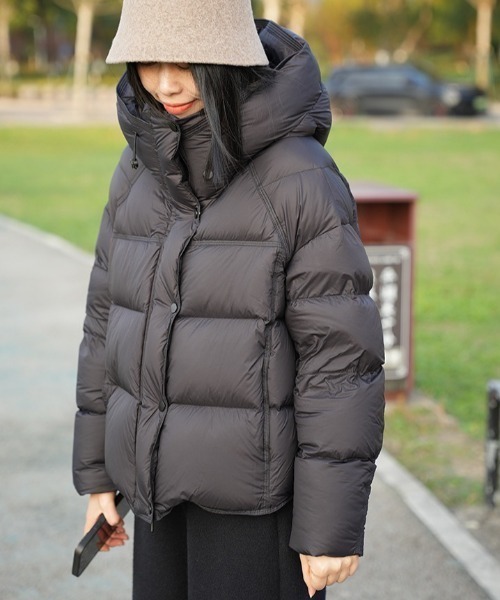 yuue' ( wear )(ユーイ)の「フードパーカーボリューム中綿ダウンジャケット(ダウンジャケット/コート・レディース・ブラック/アイボリー・FREE)」の6枚目の写真
