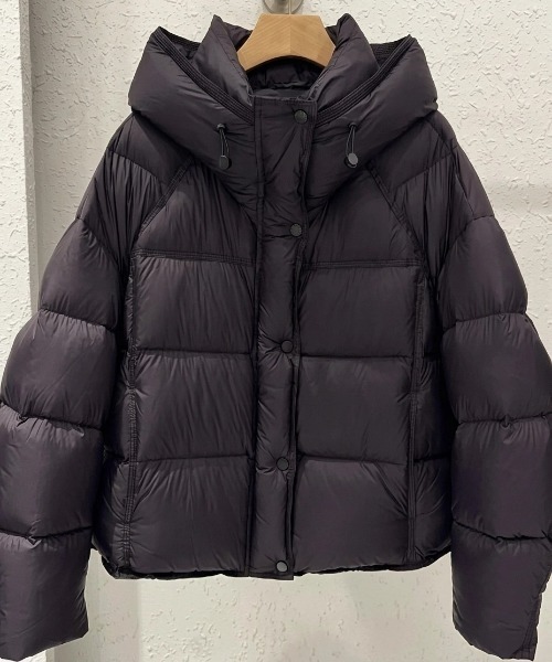 yuue' ( wear )(ユーイ)の「フードパーカーボリューム中綿ダウンジャケット(ダウンジャケット/コート・レディース・ブラック/アイボリー・FREE)」の4枚目の写真