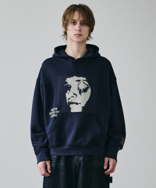 MAISON MINED（メゾンミネド）の「ALTERED VISION パッチフーディ ネイビー（パーカー・メンズ・その他・SMALL/MEDIUM/LARGE）」の2枚目の写真