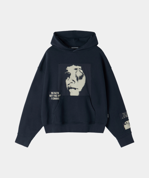 MAISON MINED（メゾンミネド）の「ALTERED VISION パッチフーディ ネイビー（パーカー・メンズ・その他・SMALL/MEDIUM/LARGE）」の5枚目の写真
