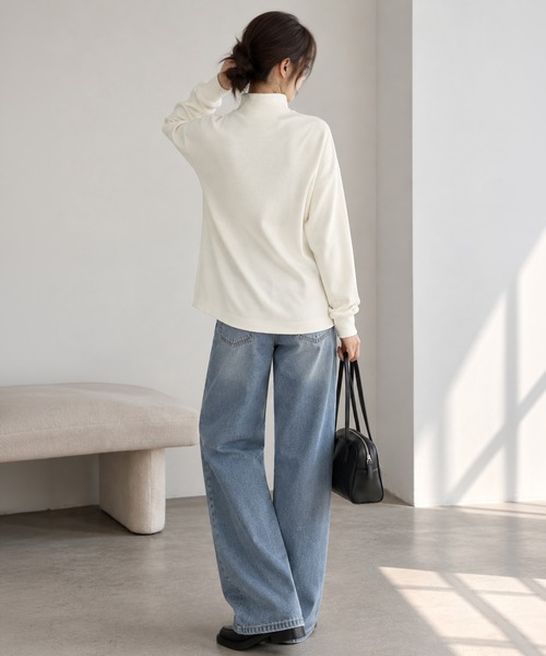 by LEGNA（バイレグナ）の「両面起毛ハイネックドロップショルダートップス（Tシャツ/カットソー・レディース・ブラック/ネイビー/アイボリー・LARGE/MEDIUM/SMALL）」の6枚目の写真