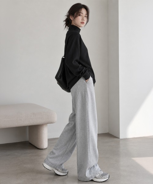 by LEGNA（バイレグナ）の「両面起毛ハイネックドロップショルダートップス（Tシャツ/カットソー・レディース・ブラック/ネイビー/アイボリー・LARGE/MEDIUM/SMALL）」の18枚目の写真