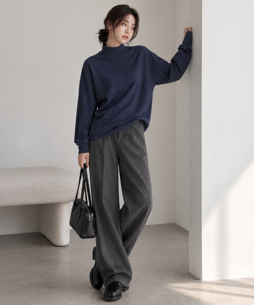 by LEGNA（バイレグナ）の「両面起毛ハイネックドロップショルダートップス（Tシャツ/カットソー・レディース・ブラック/ネイビー/アイボリー・LARGE/MEDIUM/SMALL）」の14枚目の写真