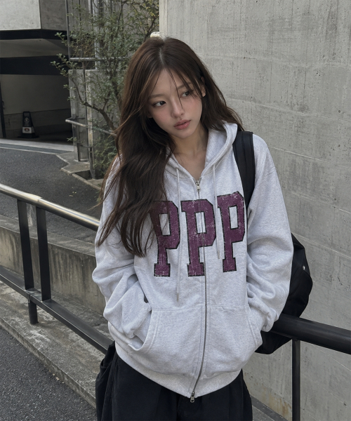 PAGESIISII(ページシシ)の「PPP CLUB プリント2WAYジップアップパーカー ホワイトメランジ(パーカー・レディース・その他・L2/M2/M1/L1)」の1枚目の写真