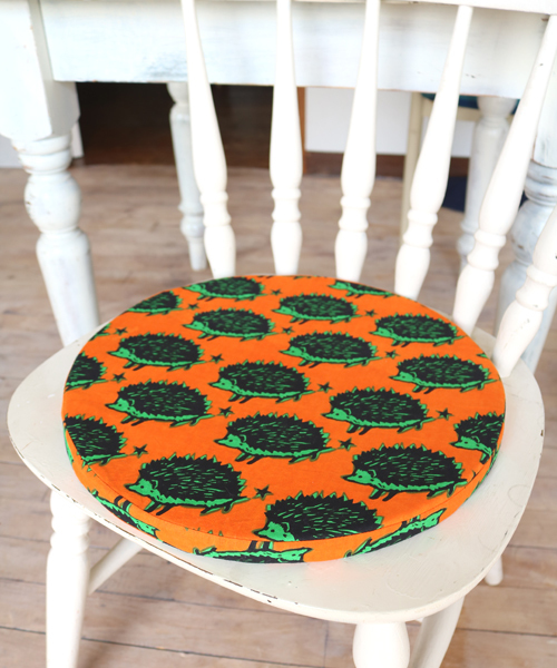 チャイハネ（チャイハネ）の「【チャイハネ】ズーズーラウンドクッション（クッション/クッションカバー・レディース・パープル/ブルー/ピンク/グリーン/グリーン×オレンジ/ブルー系その他/オレンジ/イエロー・FREE）」の8枚目の写真