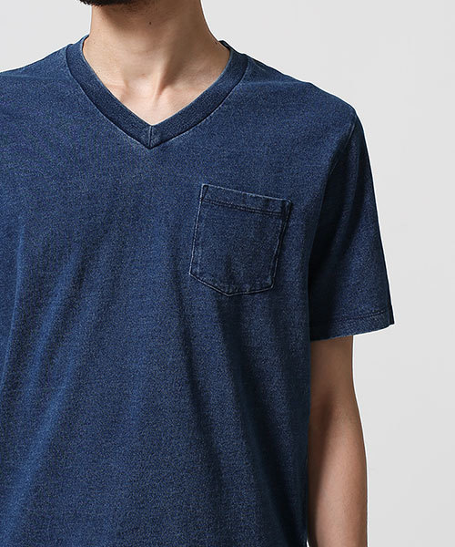 NANO universe（ナノユニバース）の「16/-インディゴVネックT（Tシャツ/カットソー・メンズ・インディゴブルー/ライトインディゴブルー・MEDIUM/SMALL/LARGE）」の7枚目の写真
