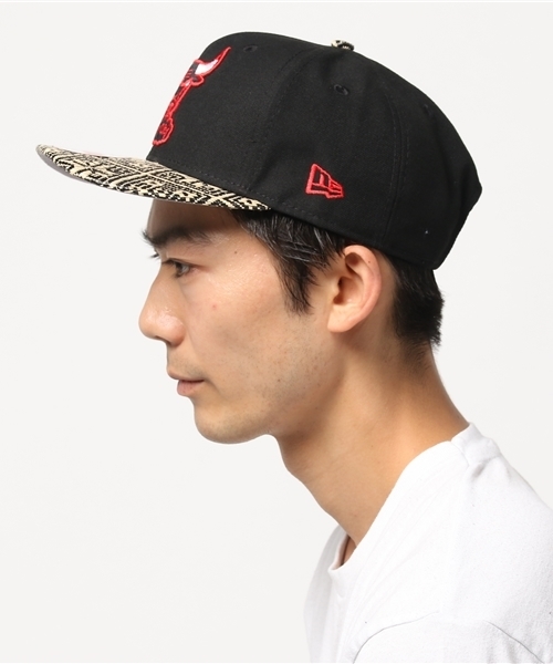 NEW ERA(ニューエラ)の「NEWERA 9FIFTY SNAPBACK CAP STRAW ZAW CHICAGO BULLS BLACK(キャップ・メンズ・ブラック・FREE)」の2枚目の写真