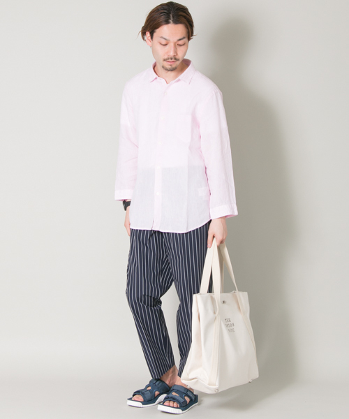 URBAN RESEARCH（アーバンリサーチ）の「UR ストライプアンクルベルトレスパンツ（その他パンツ・メンズ・ブラック/ネイビー・LARGE/MEDIUM）」の11枚目の写真