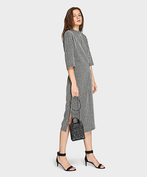 CHARLES & KEITH(チャールズ & キース)の「トートバッグ / TOTE BAG(トートバッグ・レディース・ブラック/レッド・S)」の6枚目の写真