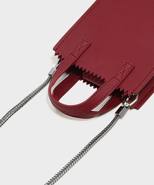 CHARLES & KEITH(チャールズ & キース)の「トートバッグ / TOTE BAG(トートバッグ・レディース・ブラック/レッド・S)」の7枚目の写真