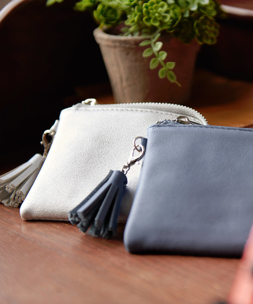KOBE LETTUCE（コウベレタス）の「取り外し可能タッセルチャーム付☆ファスナー式スリム薄型コンパクト財布（コインケース・レディース・シルバー/ベージュ系その他/サックスブルー/ピンク/ブラック・FREE）」の5枚目の写真
