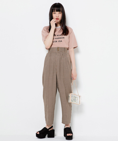WEGO(ウィゴー)の「WEGO/レースハイネックレイヤードロゴTシャツ(Tシャツ/カットソー・レディース・ホワイト/ブラック/ブラウン/ピンク・FREE)」の7枚目の写真