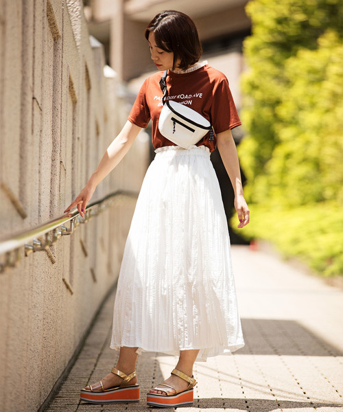 WEGO(ウィゴー)の「WEGO/レースハイネックレイヤードロゴTシャツ(Tシャツ/カットソー・レディース・ホワイト/ブラック/ブラウン/ピンク・FREE)」の9枚目の写真