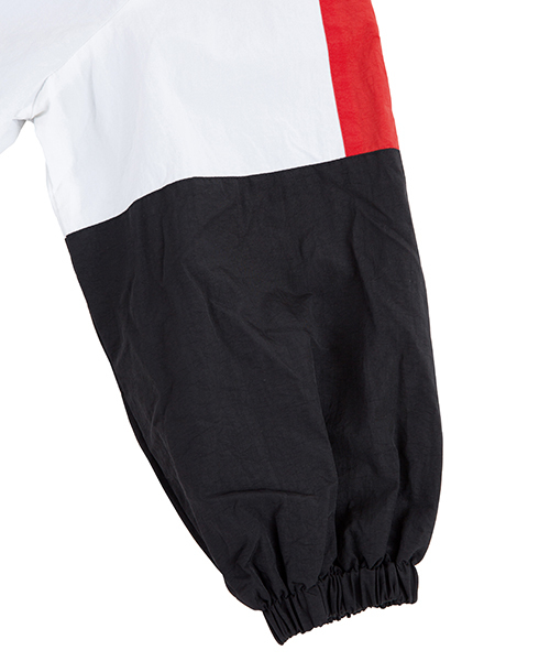 PUNYUS（プニュズ）の「切り替えナイロンジャケット（ナイロンジャケット・レディース・ブラック/ピンク/ブルー・4/3）」の11枚目の写真