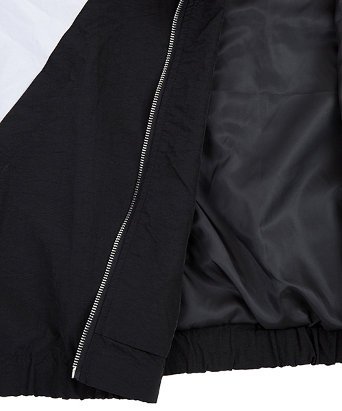 PUNYUS（プニュズ）の「切り替えナイロンジャケット（ナイロンジャケット・レディース・ブラック/ピンク/ブルー・4/3）」の13枚目の写真