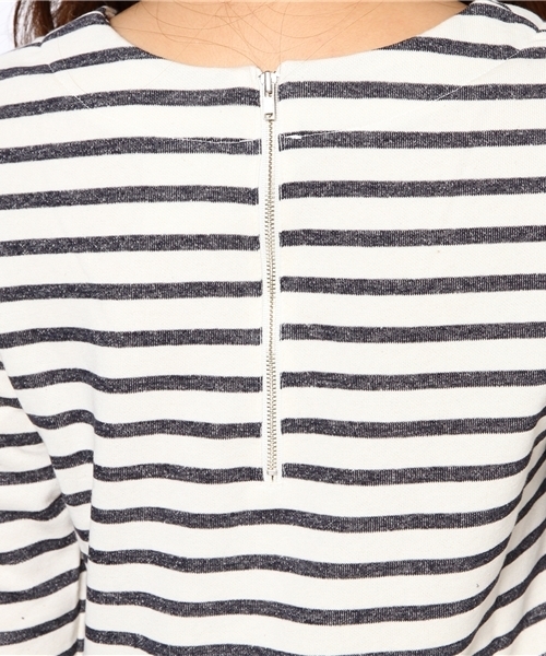 Ray BEAMS（レイビームス）の「◎Ray BEAMS / フリル ティアードヘム プルオーバー（Tシャツ/カットソー・レディース・オフホワイト/チャコールグレー・ONE SIZE）」の8枚目の写真