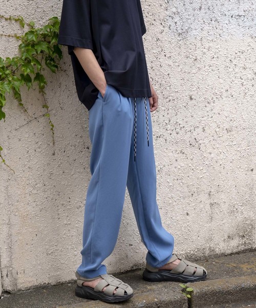 MAISON SPECIAL（メゾンスペシャル）の「ハイツイストダブルクロスリラックスパンツ 【MAISON SPECIAL/メゾンスペシャル】（その他パンツ・メンズ・ブラック/ブルー/キャメル・44/46/48）」の11枚目の写真