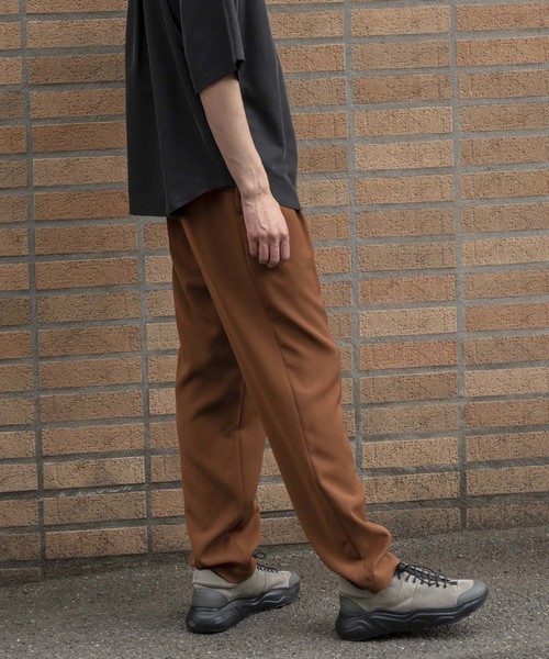MAISON SPECIAL（メゾンスペシャル）の「ハイツイストダブルクロスリラックスパンツ 【MAISON SPECIAL/メゾンスペシャル】（その他パンツ・メンズ・ブラック/ブルー/キャメル・44/46/48）」の5枚目の写真