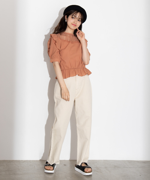 WEGO（ウィゴー）の「WEGO/エクリュカラーストレートワイドパンツ（スラックス・レディース・キナリ・SMALL/MEDIUM/LARGE）」の3枚目の写真