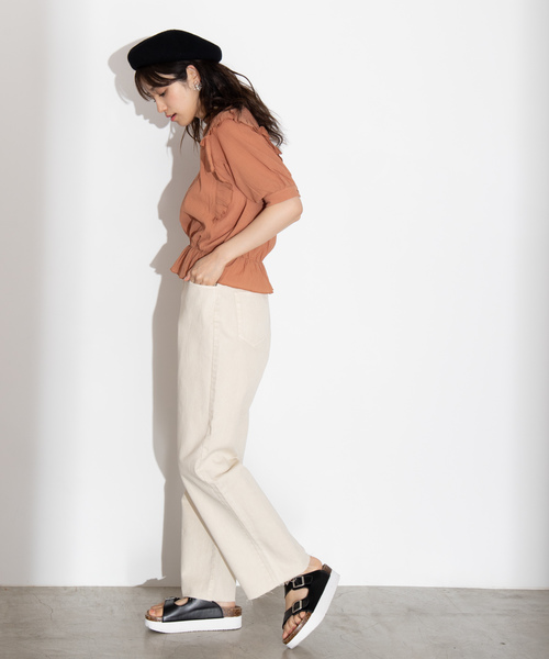 WEGO（ウィゴー）の「WEGO/エクリュカラーストレートワイドパンツ（スラックス・レディース・キナリ・SMALL/MEDIUM/LARGE）」の4枚目の写真