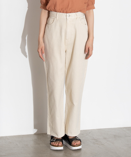 WEGO（ウィゴー）の「WEGO/エクリュカラーストレートワイドパンツ（スラックス・レディース・キナリ・SMALL/MEDIUM/LARGE）」の5枚目の写真