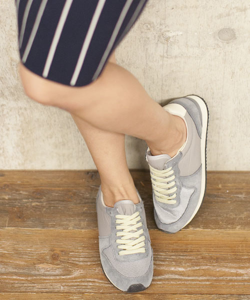 NANO universe（ナノユニバース）の「スニーカー（スニーカー・レディース・ホワイト/グレー/ネイビー・37/36/38）」の2枚目の写真