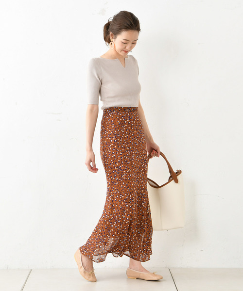 DouDou（ドゥドゥ）の「ジャガードシフォンマキシフレアスカート（スカート・レディース・ブラウン/グリーン・38/36）」の12枚目の写真