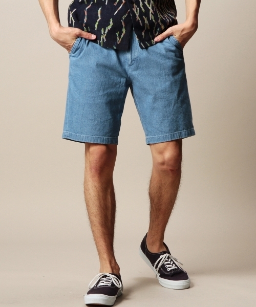 BEAUTY&YOUTH UNITED ARROWS（ビューティーアンドユースユナイテッドアローズ）の「BY ブリーチ デニム ショートパンツ（デニムパンツ・メンズ・ライトブルー/ライトグレー・MEDIUM/SMALL/X-LARGE/LARGE）」の2枚目の写真