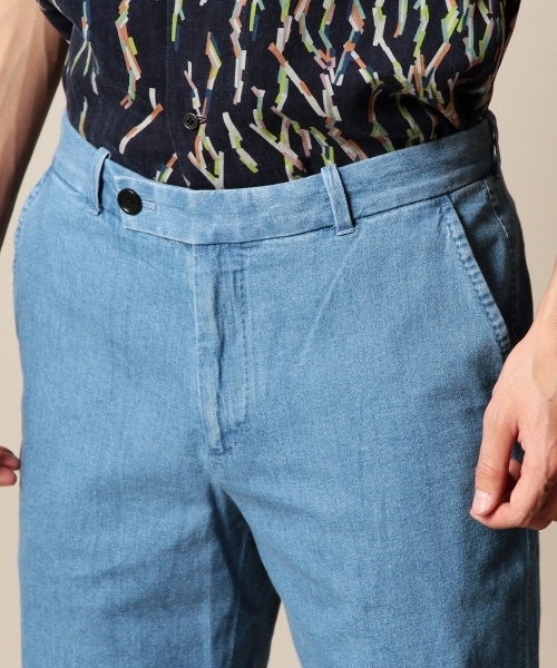 BEAUTY&YOUTH UNITED ARROWS（ビューティーアンドユースユナイテッドアローズ）の「BY ブリーチ デニム ショートパンツ（デニムパンツ・メンズ・ライトブルー/ライトグレー・MEDIUM/SMALL/X-LARGE/LARGE）」の6枚目の写真