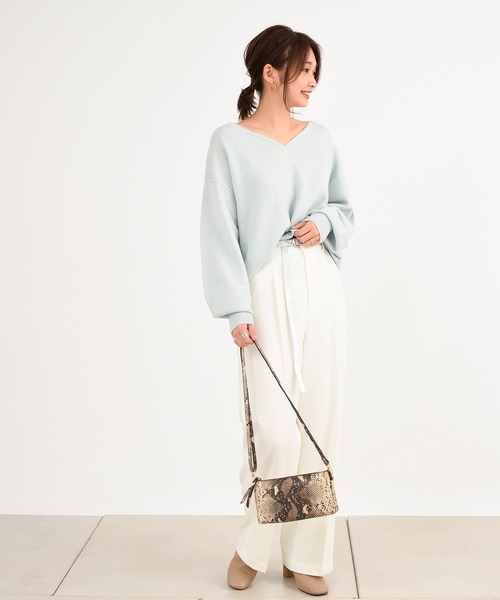 DouDou（ドゥドゥ）の「ゆるネックプルオーバー（ニット/セーター・レディース・オフホワイト/サックスブルー/バイオレット・FREE）」の14枚目の写真