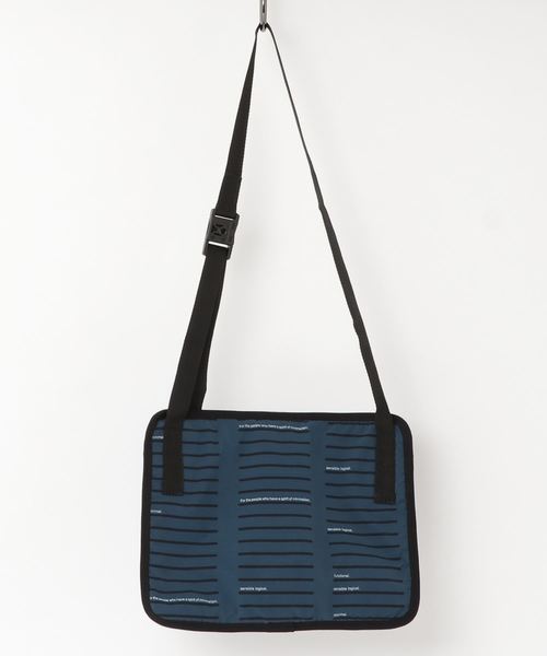 ATTACHMENT(アタッチメント)の「T400ストレッチタフタ サコッシュ(ショルダーバッグ・メンズ・グレー/ネイビー/オレンジ・ONESIZE)」の4枚目の写真