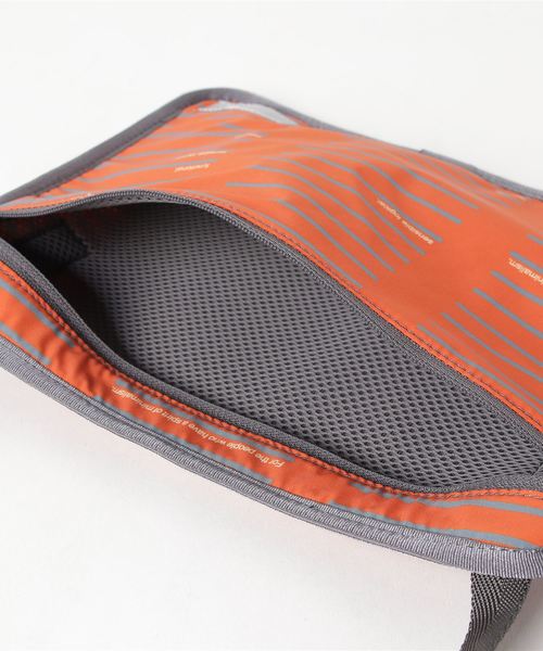 ATTACHMENT(アタッチメント)の「T400ストレッチタフタ サコッシュ(ショルダーバッグ・メンズ・グレー/ネイビー/オレンジ・ONESIZE)」の7枚目の写真
