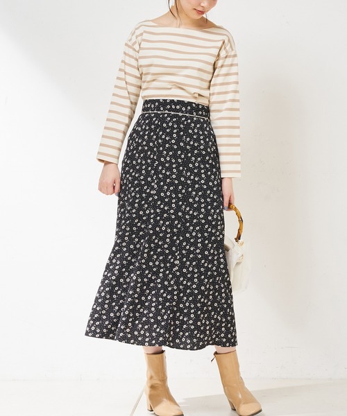 natural couture（ナチュラルクチュール）の「マーガレット花柄パイピングスカート（スカート・レディース・オフホワイト/ブラック・FREE）」の8枚目の写真