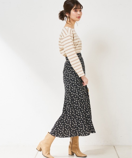 natural couture（ナチュラルクチュール）の「マーガレット花柄パイピングスカート（スカート・レディース・オフホワイト/ブラック・FREE）」の9枚目の写真