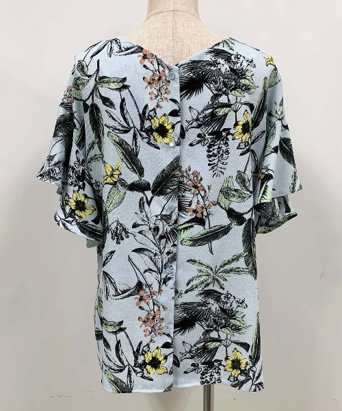 PICCIN(ピッチン)の「フラワーフリルブラウス(シャツ/ブラウス・レディース・サックスブルー/オフホワイト・M)」の9枚目の写真