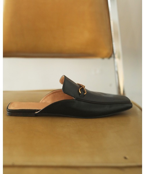 TODAYFUL(トゥデイフル)の「レザースライドローファー(ローファー・レディース・ブラック/チョコ・36inch/37inch/38inch)」の7枚目の写真