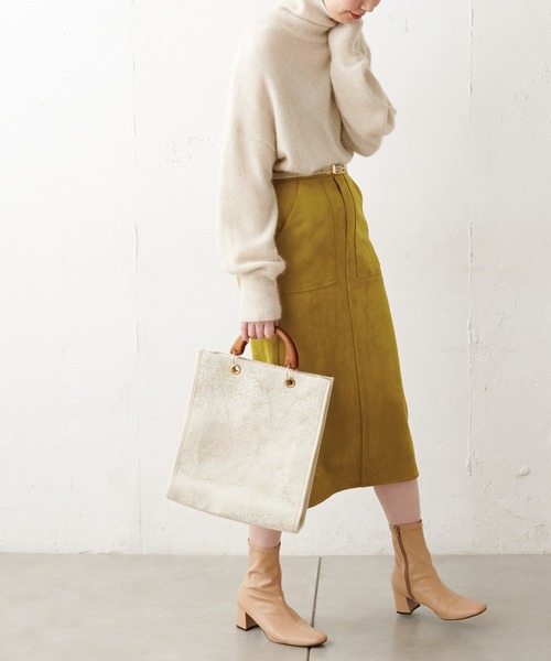 natural couture（ナチュラルクチュール）の「ポンチスエードタイトスカート（スカート・レディース・ブルー/アイボリー/その他1/その他2/レンガ/その他3/イエロー/ラベンダー・FREE）」の4枚目の写真