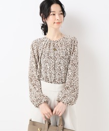 ランダムキカ.タックブラウス