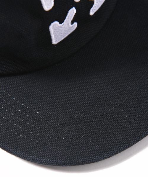 off white（オフホワイト）の「OFF WHITE (オフホワイト) ARROW 5 PANEL CAP（キャップ・メンズ・ブラック・FREE）」の4枚目の写真