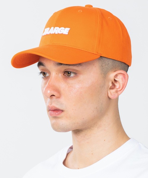 XLARGE（エクストララージ）の「STANDARD LOGO 6PANEL CAP（キャップ・メンズ・ブラック/オレンジ/ネイビー・ONE SIZE）」の3枚目の写真