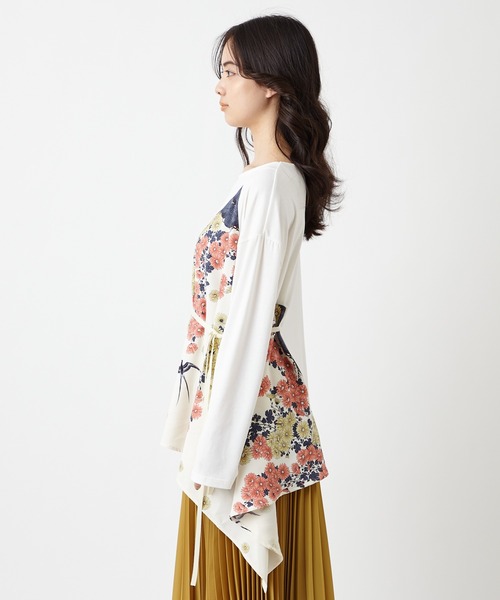 ふりふ（フリフ）の「【キクマツバメ・花天井】イレギュラーヘムトップス（Tシャツ/カットソー・レディース・ネイビー/オフホワイト・FREE）」の8枚目の写真