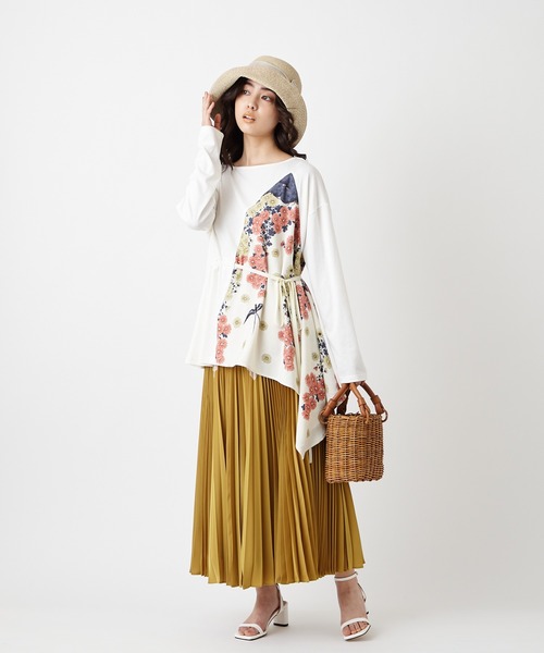 ふりふ（フリフ）の「【キクマツバメ・花天井】イレギュラーヘムトップス（Tシャツ/カットソー・レディース・ネイビー/オフホワイト・FREE）」の4枚目の写真